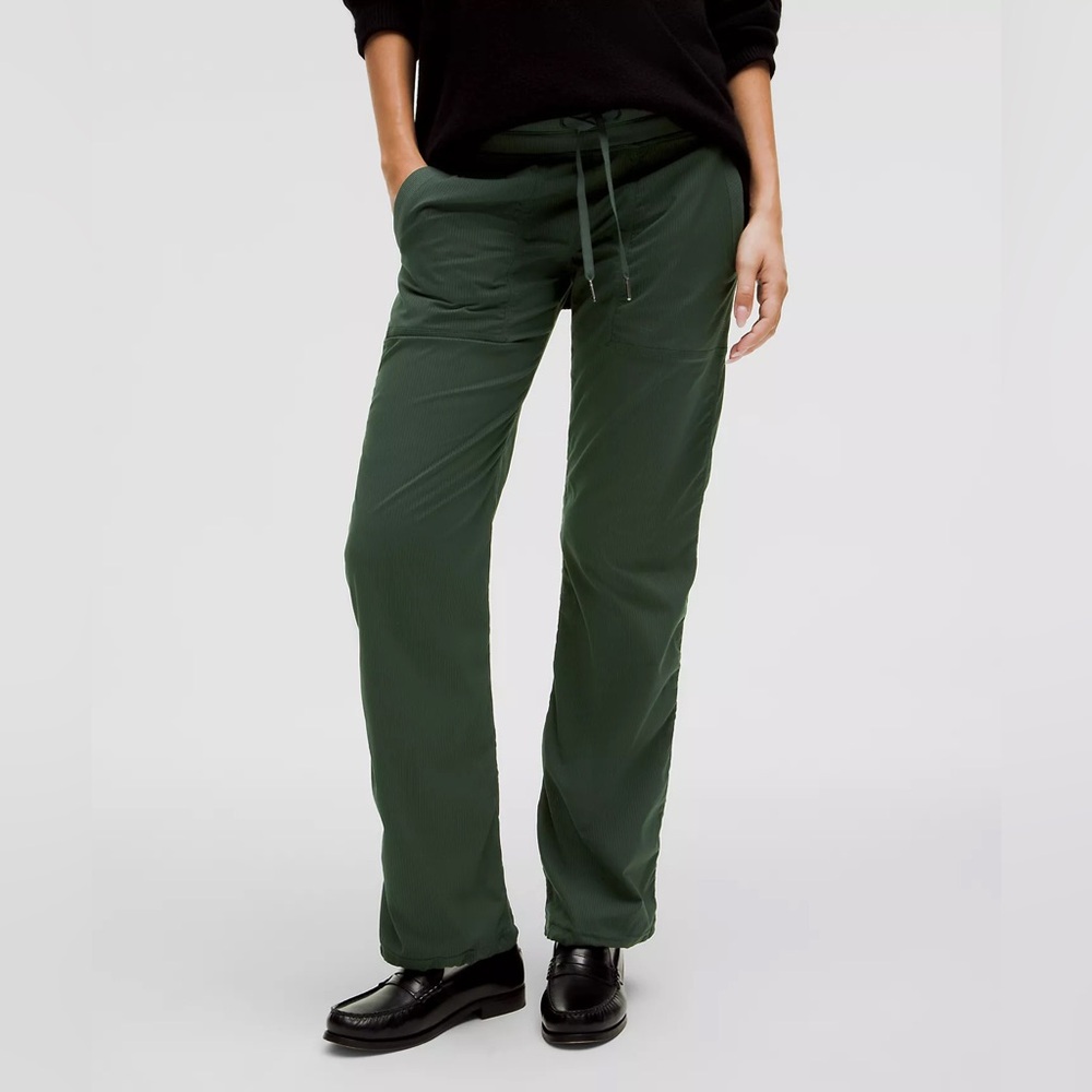 Dance Studio Mid-Rise Pant- Size 4